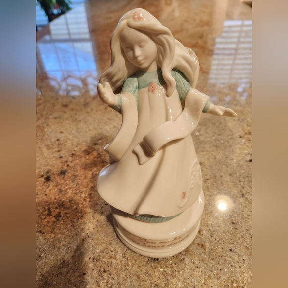 🩷GIFT IDEA...MUSIC BOX🩷LENOX🩷Angel Music Box.        NIB - Picture 1 of 7